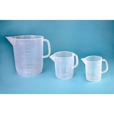 Jarra plástico PP medida forma baja. Capacidad 2000 ml